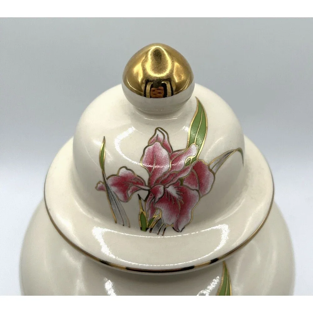 Vtg Chinoiserie Fine China Made in Japan Pink Blue Floral Iris Lidded Ginger Jar